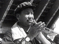 Cambodge, 1976 : Pol Pot au stade de Phnom Pen